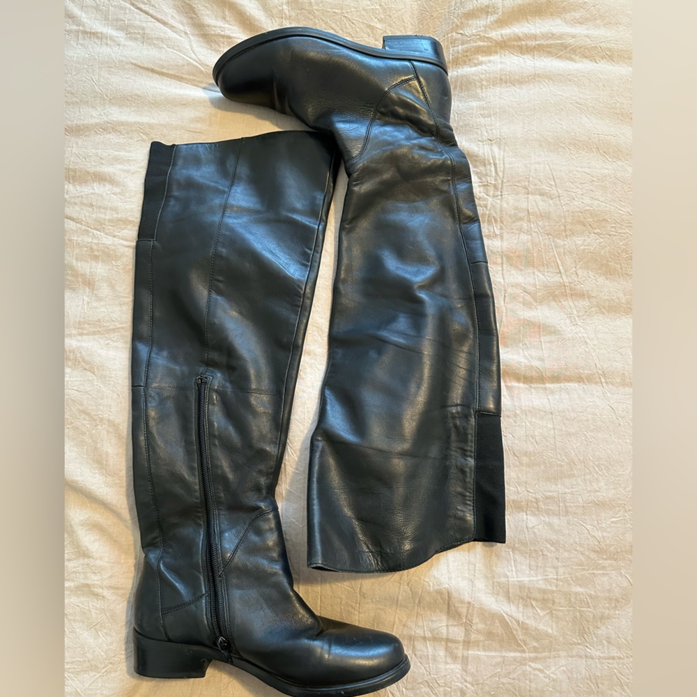 STEVE Knee high black leather boots